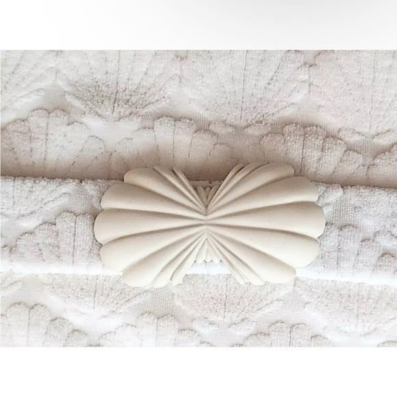 Kate Spade Belted Long Sleeve One Piece rash guard Shell Jacquard Swimsu… - Picture 7 of 7